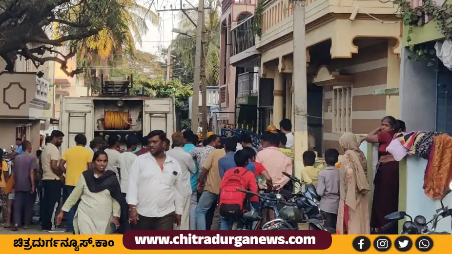 ಎರಡು ಹಂತಸ್ತಿನ ಮನೆಗೆ ಬೆಂಕಿ