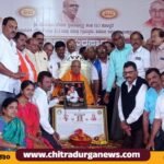 ಪ್ರತಿಭಾ ಪುರಸ್ಕಾರ ಕಾರ್ಯಕ್ರಮದಲ್ಲಿ ಸಾಣೆಹಳ್ಳಿ ಮಠದ ಶ್ರೀ ಪಂಡಿತಾರಾಧ್ಯ ಶಿವಾಚಾರ್ಯ ಸ್ವಾಮೀಜಿ