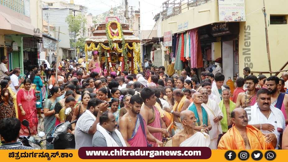ರಾಘವೇಂದ್ರ ಸ್ವಾಮಿಗಳ ಮಹಾರಥೋತ್ಸವ