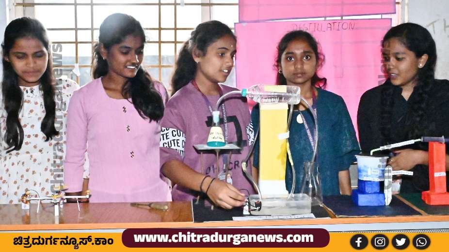 Science material display by students