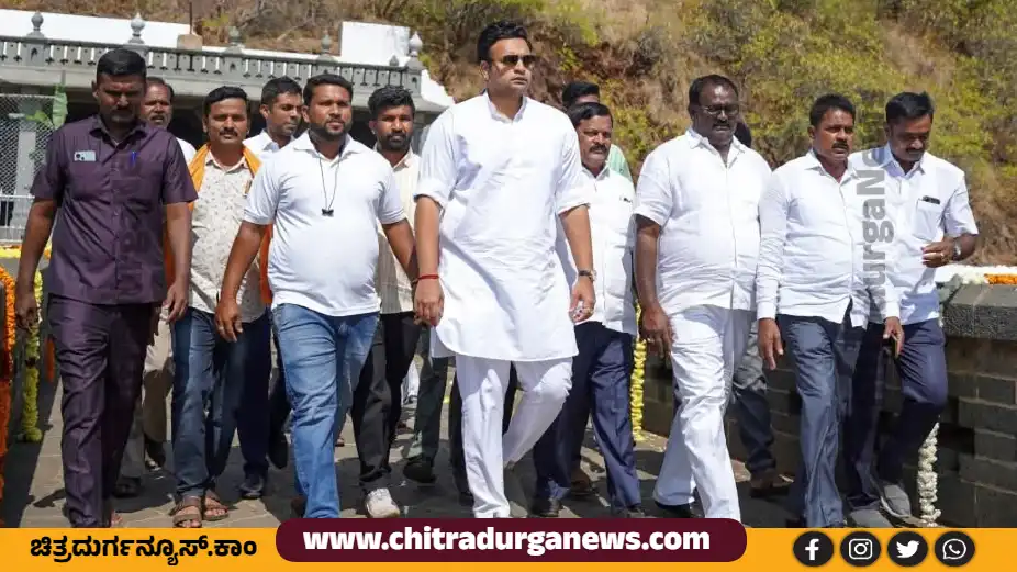 Yaduveer krishnadatta odeyar visit vv sagara